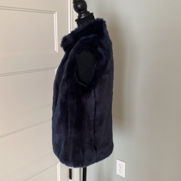 JCrew faux fur vest - Picture 3 of 5